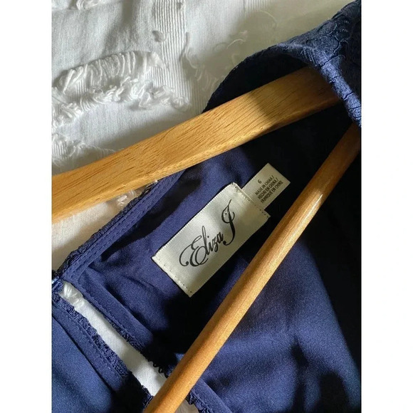 Eliza J Dress Women’s 6 Bell Sleeve Navy Blue Lace - Picture 5 of 8
